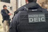 Seis homens são presos por furto de água em operação da polícia Seis homens são presos por furto de água em operação da polícia