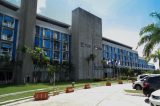TCM manda prefeita suspender contratações sem concurso público