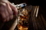 Setor de bares e restaurantes intensifica ações contra bebidas falsificadas em Pernambuco