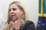 Deputada petista recusa assinar proposta de Israel e continua detida