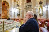 Após pane em avião, Lula vai à igreja em Belém para agradecer pela proteção