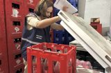Jaboatão: depósito é interditado e 918 garrafas de bebidas são apreendidas por suposta adulteração