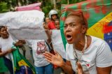 Moradores de favelas protestam no Rio após megaoperação com 121 mortos Moradores de favelas protestam no Rio após megaoperação com 121 mortos