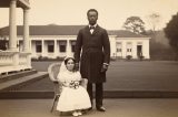 Uma história de amor e dignidade que desafiou a crueldade da sociedade.