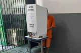 Presos podem perder direito de votar no Brasil: ‘Chega a ser ridículo’