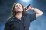 Vocalista do Angra anuncia saída após mais de uma década Vocalista do Angra anuncia saída após mais de uma década