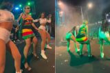 Prefeita de cidade na Bahia sobe no palco e ‘desce até o chão’ em show de La Fúria; veja vídeo Prefeita de cidade na Bahia sobe no palco e ‘desce até o chão’ em show de La Fúria; veja vídeo