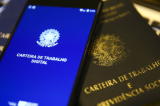 Rendimento médio de servidores públicos é 71% maior que do setor privado