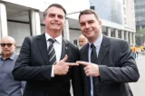 Flávio convocou “vigília” no condomínio por Bolsonaro antes de Moraes decretar prisão preventiva