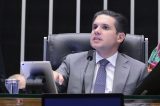 Hugo Motta bate na mesa, eleva a voz e defende Derrite em embate com líder do PT
