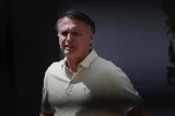 Bolsonaro soluça há 23 horas