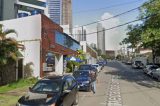Mulher tem carro levado por bandidos a poucos metros de delegacia em bairro nobre de Salvador