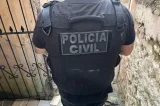 Pai e filho são presos por estupro coletivo em estacionamento de Salvador