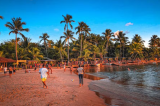 Cidade turística da Bahia proíbe bebidas em garrafas de vidro descartáveis