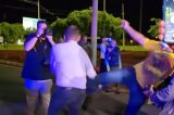 Vigília de apoiadores de Bolsonaro termina em pancadaria e muita baixaria; polícia foi acionada