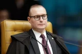 Zanin acompanha Moraes e vota por tornar réu ex-assessor por vazamento de informações