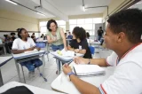 Escolas vão utilizar inteligência artificial para corrigir redações