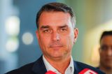 ‘Nem sei se é bom ter Trump colado com minha imagem’, diz Flávio Bolsonaro após EUA pouparem Moraes
