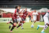 É pra quem acredita! Vitória vence o São Paulo e se livra do rebaixamento
