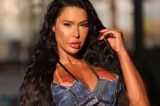 Gracyanne Barbosa posa com seios de fora em cliques na web; veja