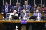 Lei de Diretrizes Orçamentárias é aprovada com prazo para governo pagar emendas