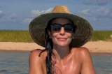 Após fim de casamento, Ivete Sangalo retorna à Juazeiro e posa de biquíni