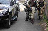 Técnicos sequestrados em Salvador são da Claro, uma das operadoras proibidas por facção