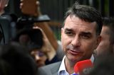 Flávio Bolsonaro inicia ano eleitoral indo ao exterior enquanto tenta unificar a direita