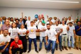 Governador Jerônimo Rodrigues discute impactos da queda no preço do cacau com produtores e prefeitos em Gandu