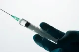 Brasil é vetado de fabricar genérico de injeção contra HIV; preço ameaça acesso pelo SUS