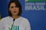 Michelle Bolsonaro critica esquerda após descarga elétrica em ato de Nikolas Ferreira