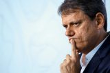 Apesar de Flávio, Tarcísio está no jogo