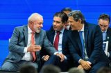 Ao lado de Lula, Motta participa de evento do governo sobre reforma tributária e elogia parceria com Executivo