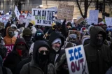 Polícia de imigração de Trump mata de novo e renova onda de protestos Polícia de imigração de Trump mata de novo e renova onda de protestos