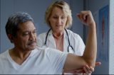 Sedentarismo, tabagismo e alcoolismo podem causar osteoporose