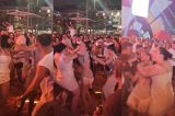 O ano nem começou e …! Mulheres saem no tapa na praia logo nos primeiros minutos de 2026; veja vídeo