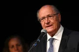 Alckmin diz que decisão da Suprema Corte dos EUA é ‘importante’ para o Brasil e que tarifa global de 10% preserva competitividade