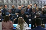 CPMI do INSS aprova quebra de sigilo de Lulinha e sessão termina em briga