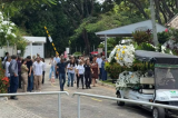Professora assassinada em Rondônia é velada e cremada em Salvador