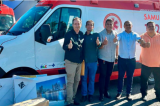 Jilson Cardoso, Paulo Costa e Gel recebem uma nova ambulância do SAMU Jilson Cardoso, Paulo Costa e Gel recebem uma nova ambulância do SAMU