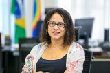 De bengala, ministra anuncia que fará cirurgia no quadril De bengala, ministra anuncia que fará cirurgia no quadril