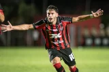 Em clima de ‘ressaca de Momo’, Vitória bate o Bahia de Feira por 1×0 e vira vice-líder do Baianão