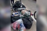Amontoado de lixo divide espaço com foliões no pré-Carnaval de Salvador; assista
