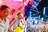 Lula assiste a carnaval de Salvador e ouve gritos de ‘olê, olê, olá, Lula’ e ‘sem anistia’