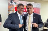 Com PSD em campo e Tarcísio fora, Republicanos flerta com Flávio sem se soltar de Lula