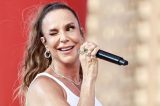 VÍDEO: De biquíni fio-dental, Ivete Sangalo exibe corpão durante banho de mar em Salvador