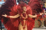 Tapa-sexo descolando, vaias e costeiro abandonado: os perrengues de Virginia Fonseca em sua estreia caótica como rainha da Grande Rio