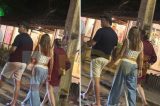 Deputado Elmar Nascimento é flagrado curtindo o Carnaval pelas ruas de Trancoso