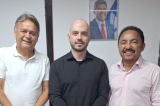 Marcos Lobo e deputado Roberto Carlos participam de reunião para tratar da pavimentação da BA-120