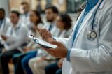 Três cursos de medicina em Pernambuco terão que reduzir vagas em 25%